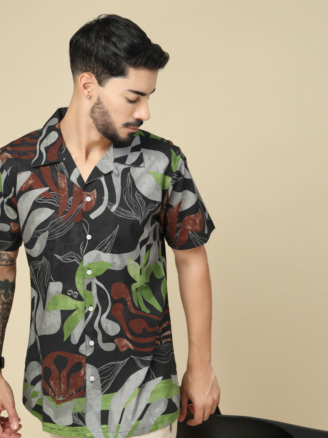 Black Botanical Breeze Casual Printed Shirt