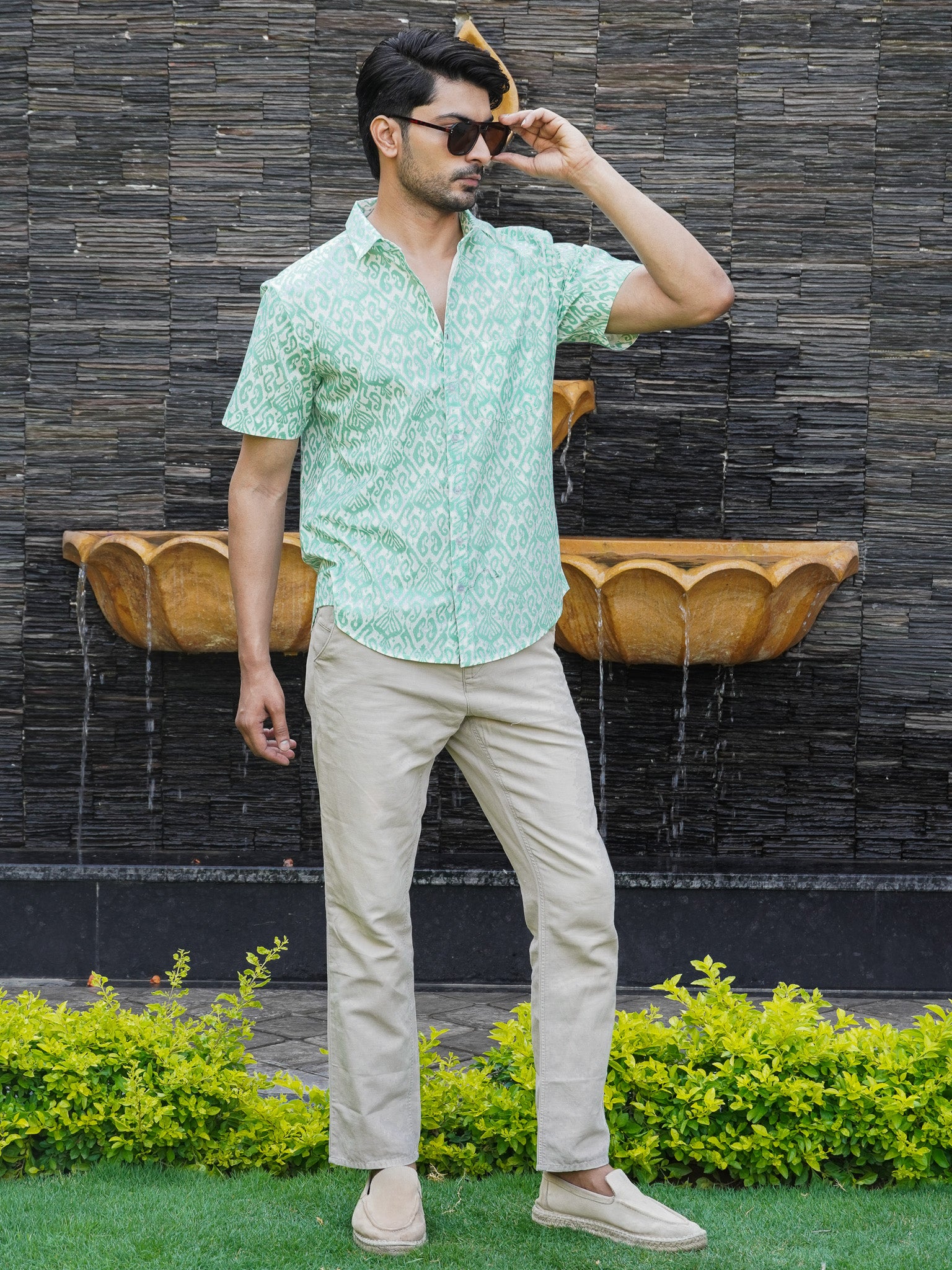 Green Geometric Pattern Cotton Casual Shirt For Men