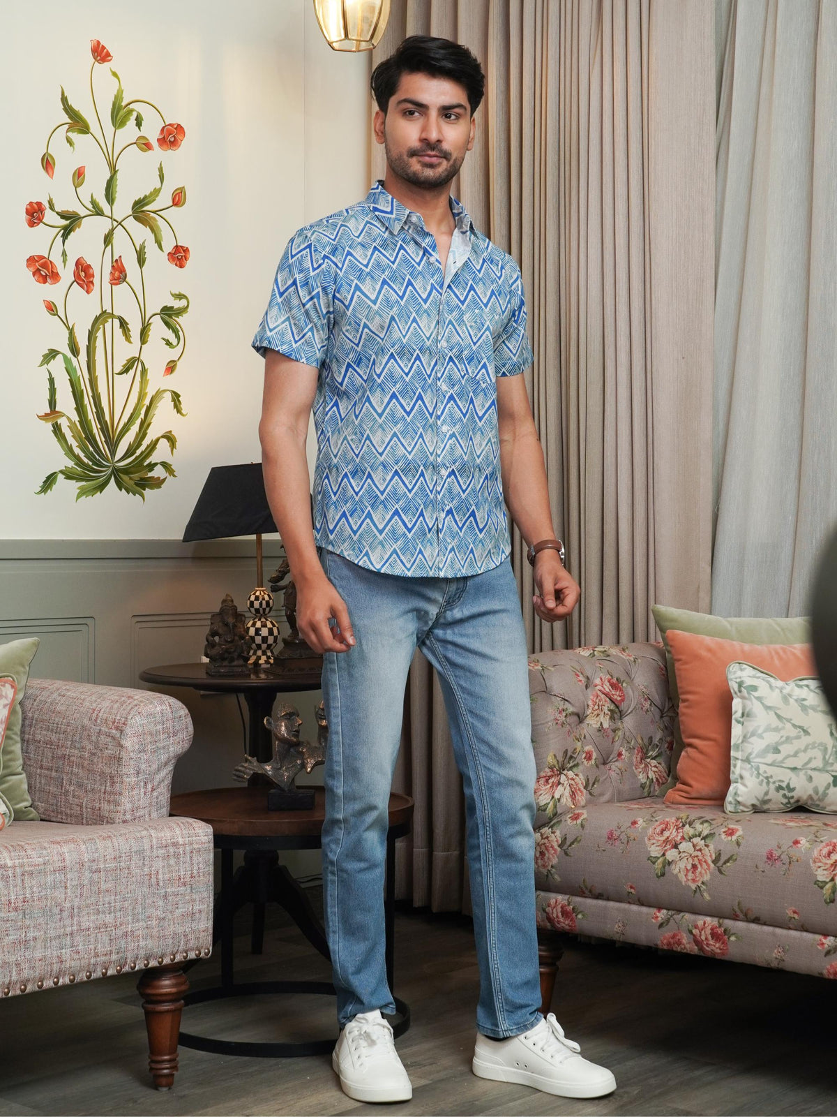 Front view of men’s blue zigzag printed cotton shirt