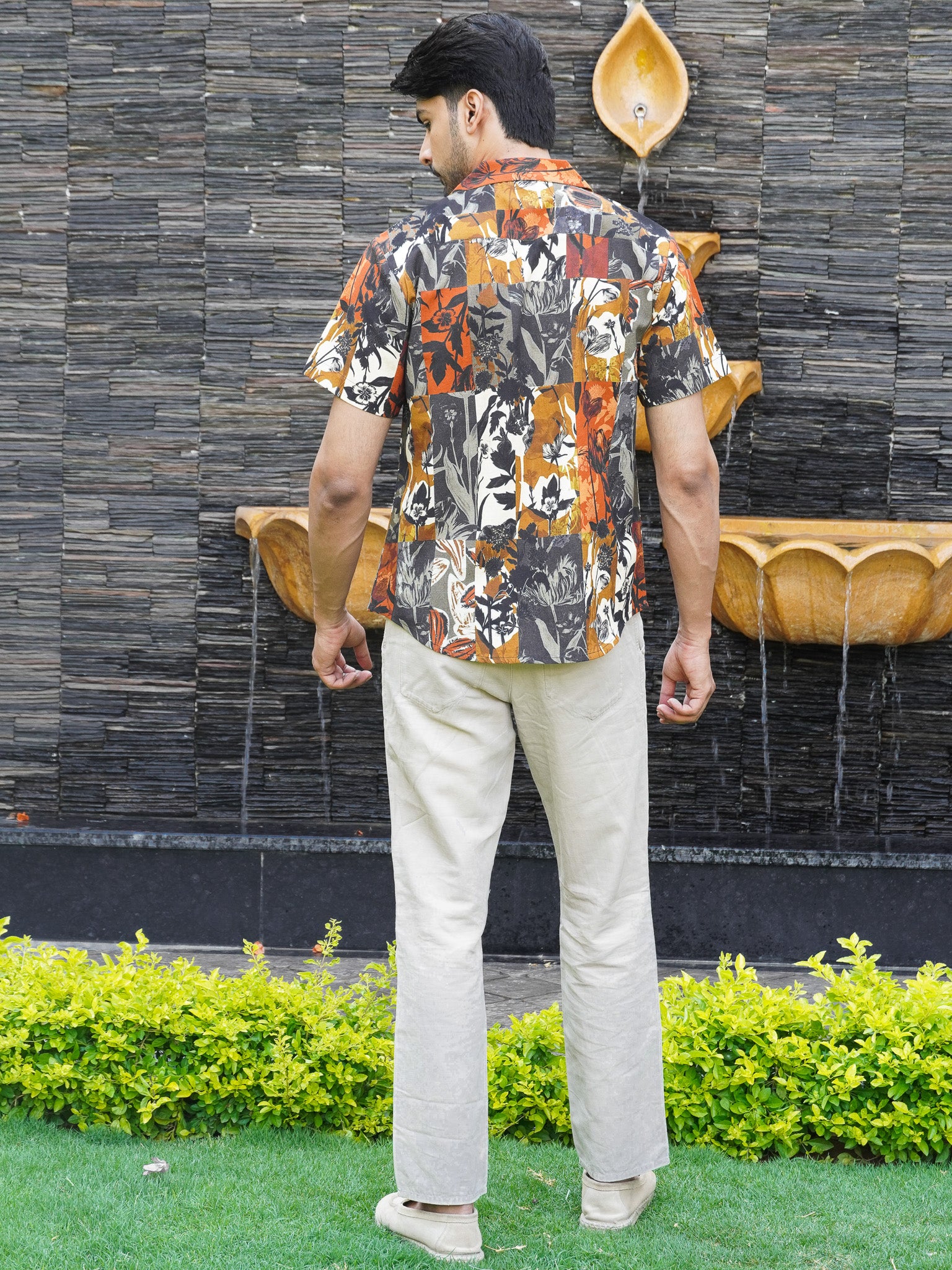 Back view of men’s multicolour floral print regular fit shirt