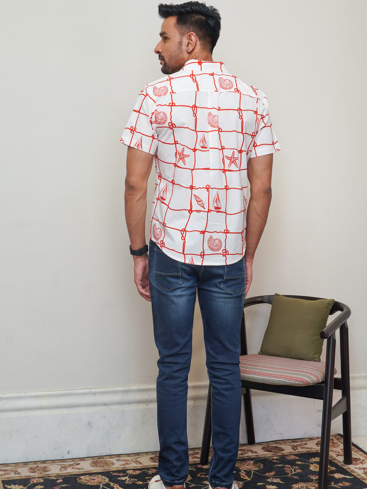 Back view of men’s white red nautical printed regular fit shirt