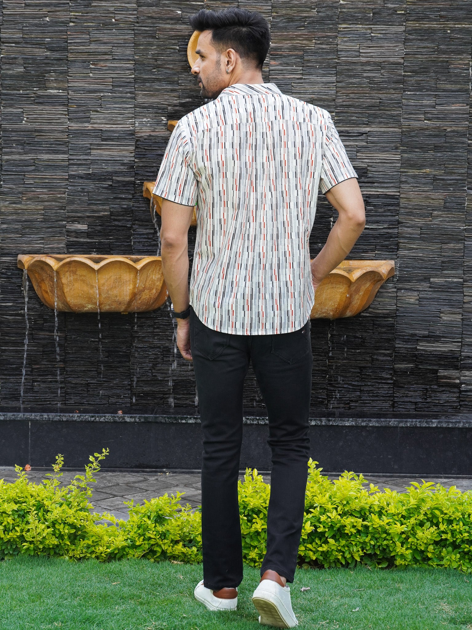 Back view of men’s multicolour checked stripe regular fit shirt